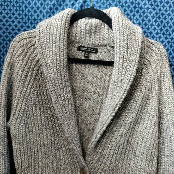Banana Republic - Soft, lightweight boho knit slouchy grandpa cardigan. Size - M - Picture 4 of 9
